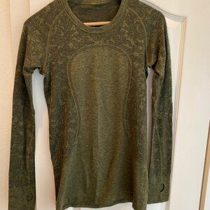 Lululemon Swiftly Tech in Olive